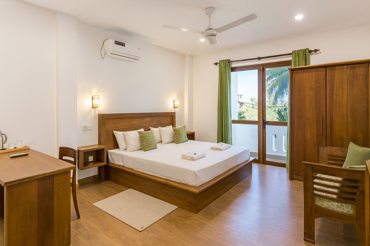 Tropical Wooden Bedroom Suite