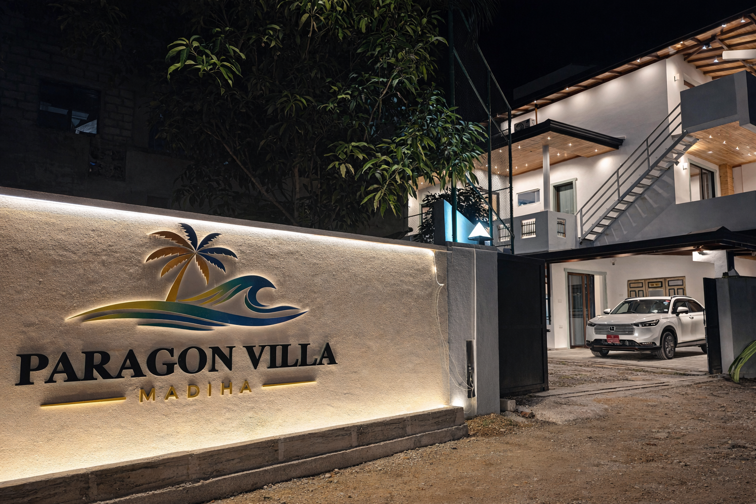 Paragon Villa Madiha Exterior at Night